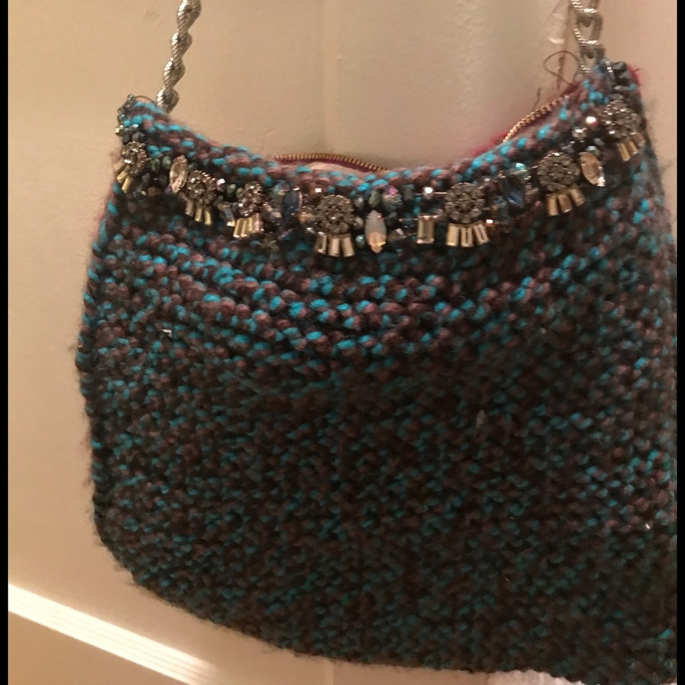 Unique and new 9” vertical hand made bag, 32” chain. attached zipper bag